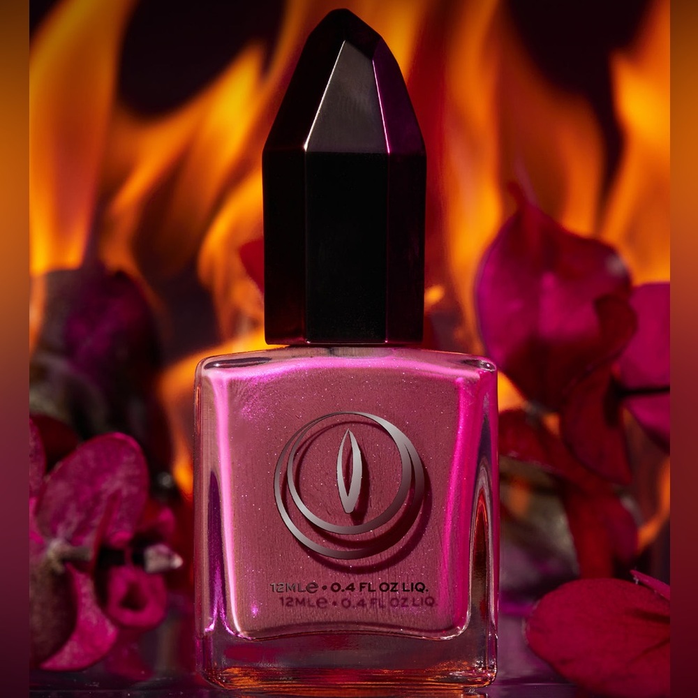 Lovebomb • Mooncat Nail Lacquer | Mauve - Violet Shimmer | Vegan & Cruelty-Free